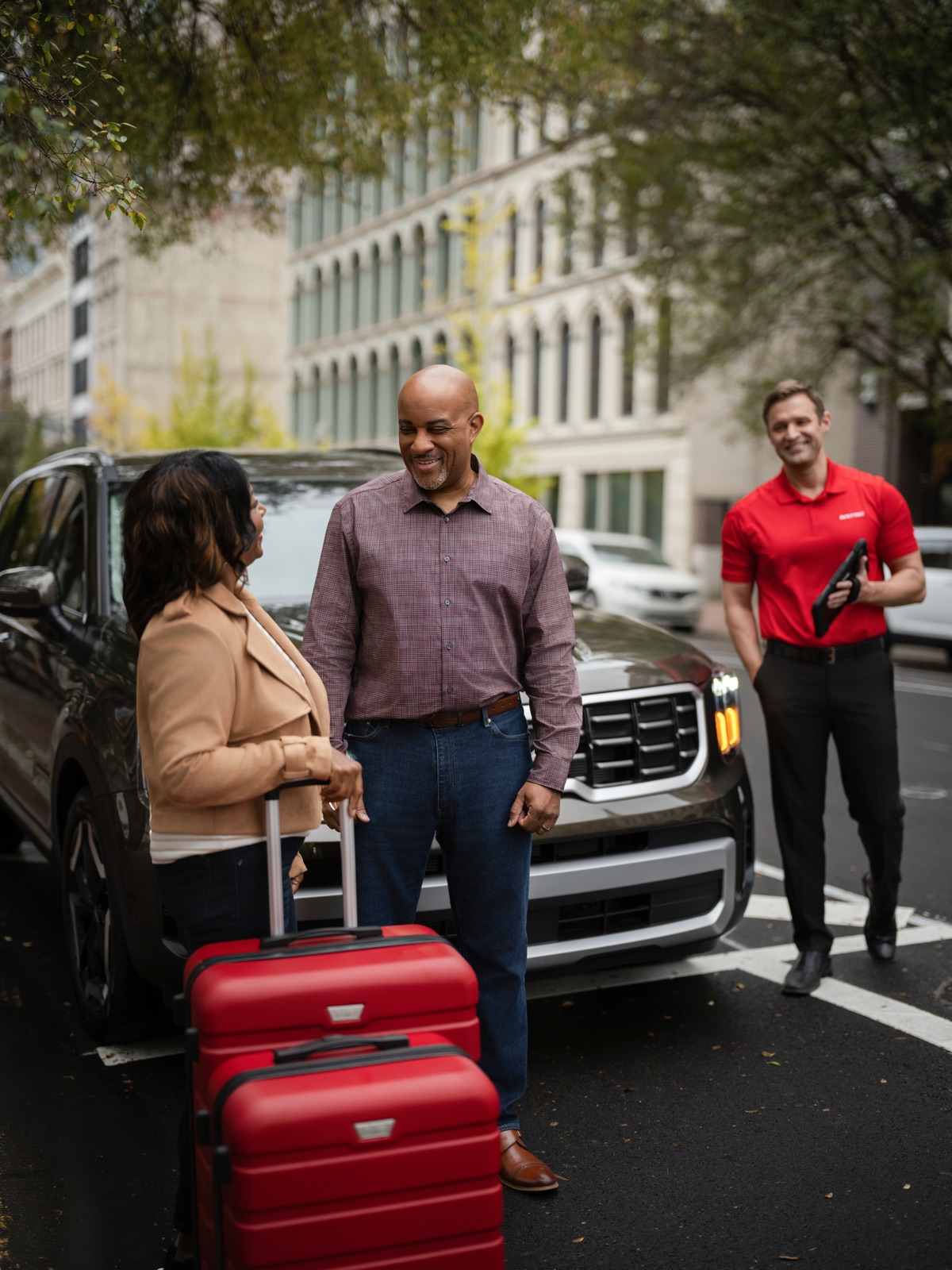 Avis employee — urban delivery portrait