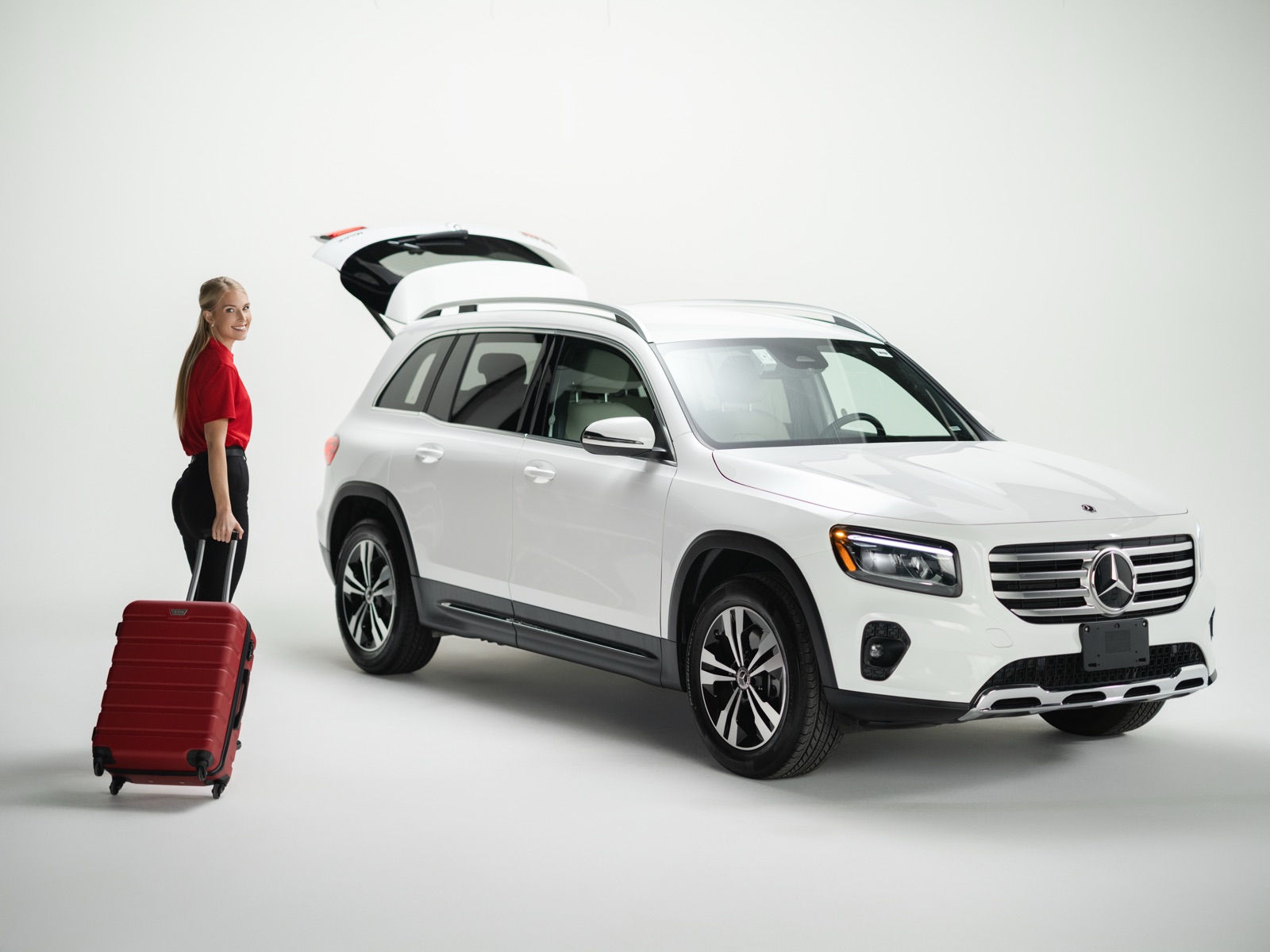 Mercedes with employee — full body studio
